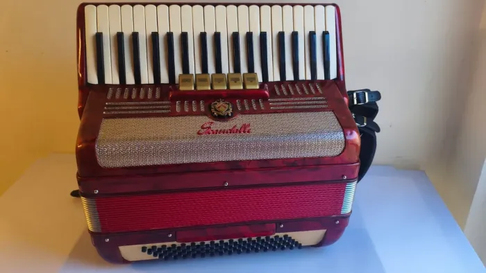 Acordeon Italiano Scandalli 80 Baixos