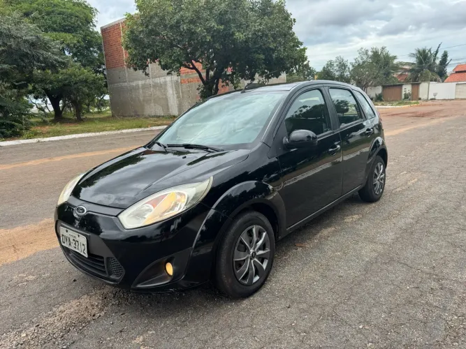 Ford Fiesta SE 1.6 8V Flex 5P 2014