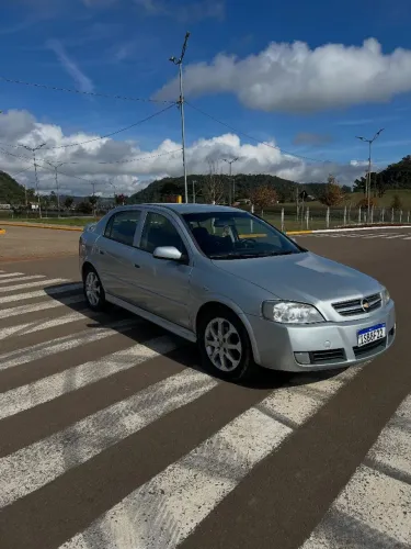 Chevrolet Astra Advant. 2.0 MPFI 8V Flexp. 5P Aut. 2011