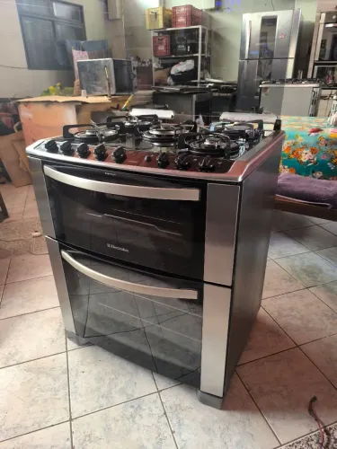 Fogão Electrolux 5 Bocas Duplo Forno Celebrate
