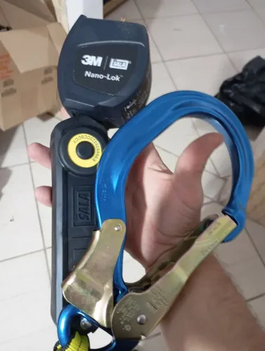 Nano-lok