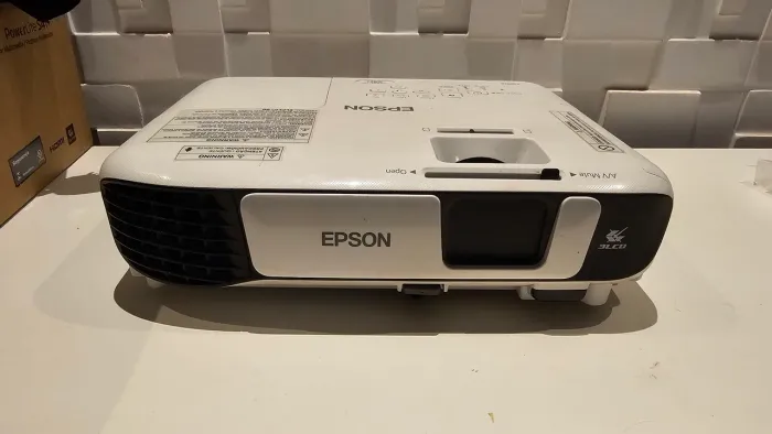 PROJETOR EPSON POWERLITE S41+ - COMPLETO E FUNCIONANDO PERFEITAMENTE