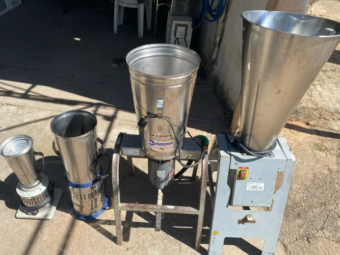 LIQUIDIFICADORES INDUSTRIAIS COPO INOX