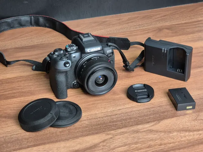 Canon EOS R10 + RF-S 18-45mm F4.5-6.3