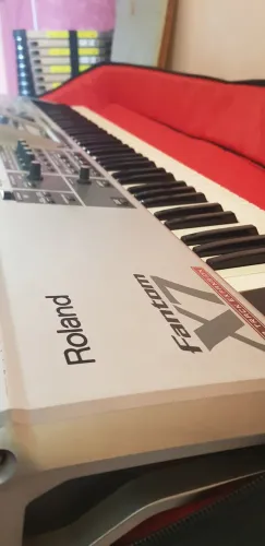 Roland Fanton X7