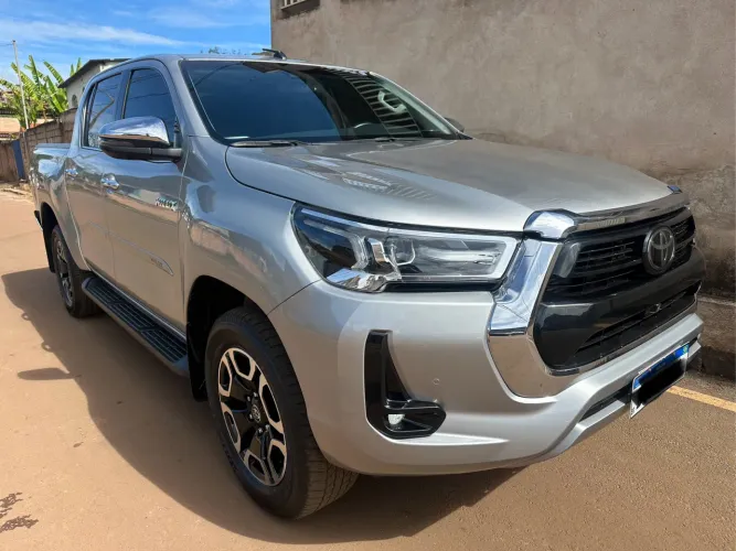 Toyota Hilux CD SRX Limited 4X4 2.8 TDI Die.aut 2023