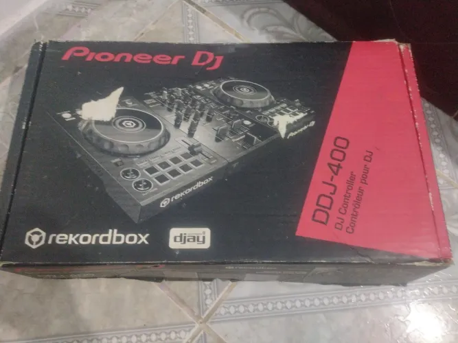 VENDO DDJ-400 POUCO USADA, NA CAIXA