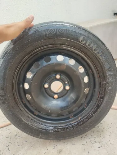 Pneu 175/65 roda 14