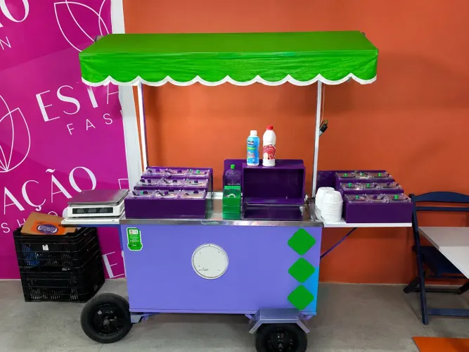 Carrinho de açaí completo