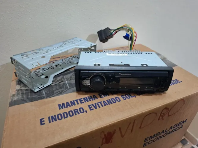 Som Pioneer MVH-S218BT