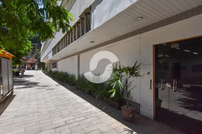 Oportunidade para seu negócio!Excelente ponto comercial 403 m2 no Ingá - Niterói - RJ