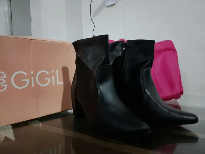 Bota na caixa pra vender logo 
