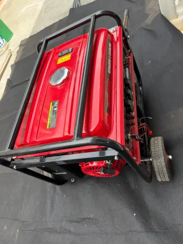 Gerador de energia a gasolina 8100