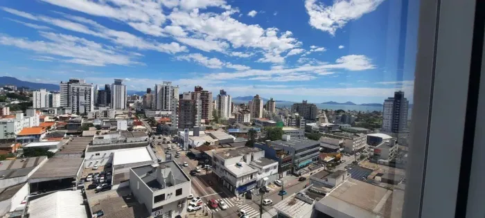 Locação | Sala Comercial de 24m² com vista Mar no Estreito em Florianópolis