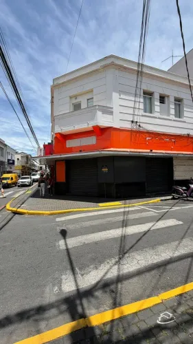 Ponto Comercial de esquina na rua principal do Centro de Lorena-SP.