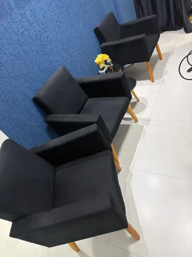 3 poltronas de recepção