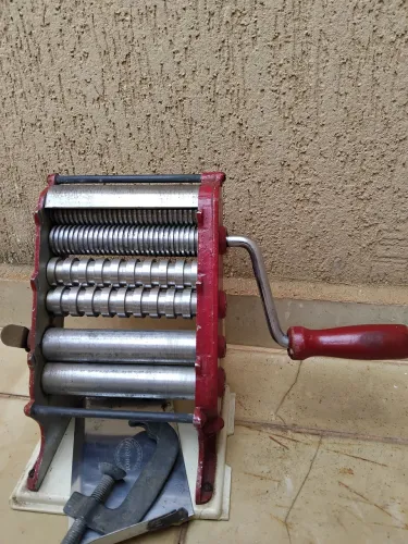Máquina manual fabricação massas