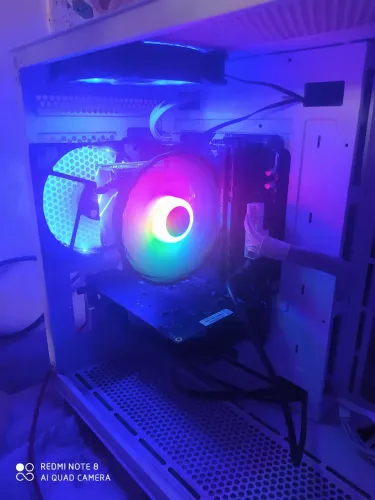 VENDO PC,ACOMPANHA TV