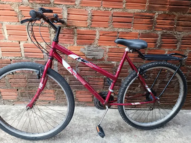 Bike feminina aro 26 com marcha