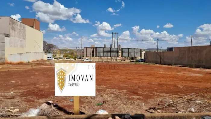 Área de Terrenos, 2020 m², Nova Aliança