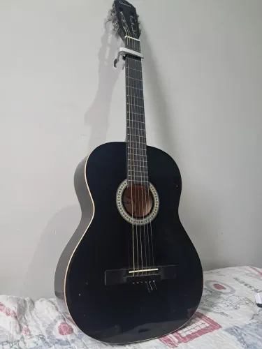 Violão Giannini bom estado e preço em conta!