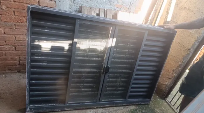 VENDO 2 JANELAS