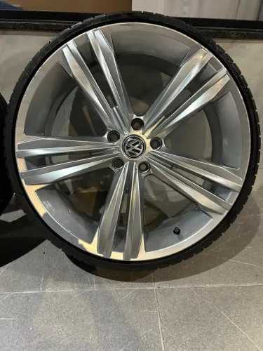 Jogo de Rodas aro 20 Tiguan R-Line estilo Exclusivo