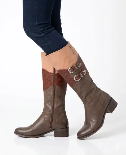 Bota tanara número 39
