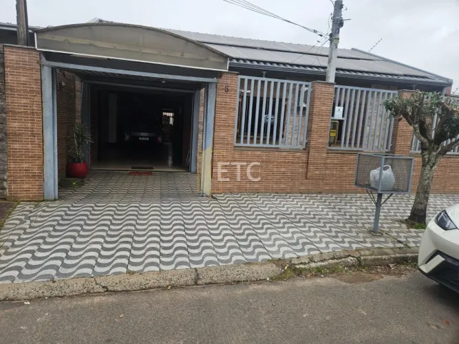 Casa à venda no bairro Guajuviras - Completa, Semi mobiliada e pronta para morar!