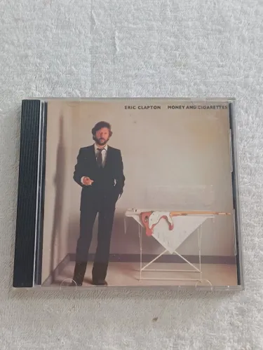 CD de estúdio Money and Cigarettes de Eric Clapton