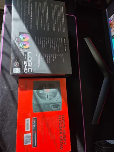 KIT Gamer Ryzen 5700x B550M Asus M Plus 16gb ddr4 hyperx fonte 650w water 240mm novos lacr
