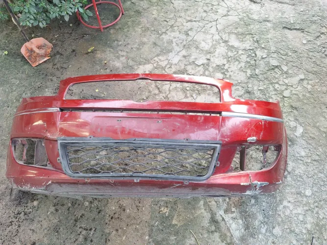 Parachoque fiat idea