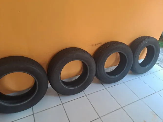 Jogo Pneu Firestone F700 185 70 R14 88T
