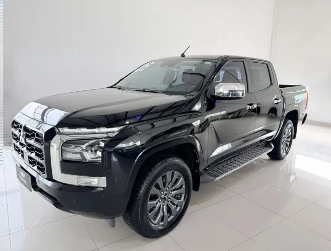 Mitsubishi TRITON HPE-S 2.4 CD 4X4 TB Diesel Aut. 2026