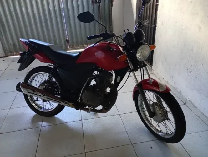 Fan 125 2011,pneus novos,motor em perfeito estado!!!