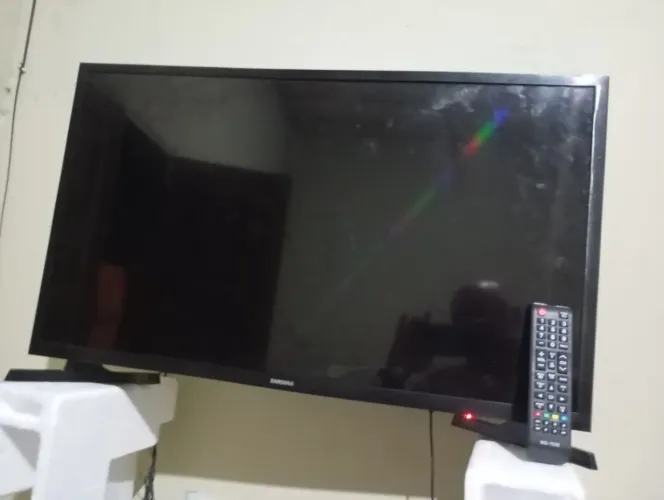 Tv LG 42 Pol+ smart sansung 32, ambas com display quebrado para retirada de peças,