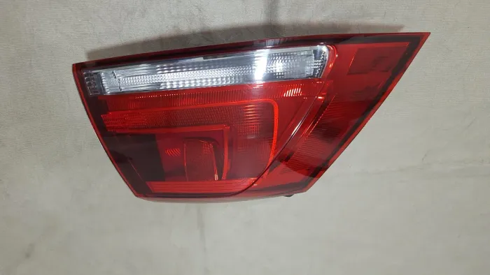 Lanterna traseira Volkswagen Golf mk4 lado esquerdo canto - original
