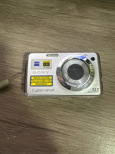 Câmera Sony Cyber Shot Carl Zeiss 12.1 mega pixels