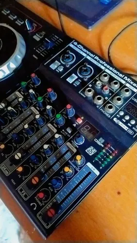 Mesa de áudio AMW top de linha