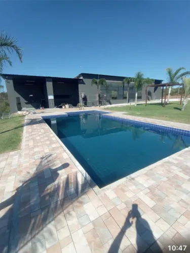 Área de 5000 m2