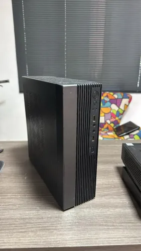 CPU Slim Ryzen 2200G/8GB/240