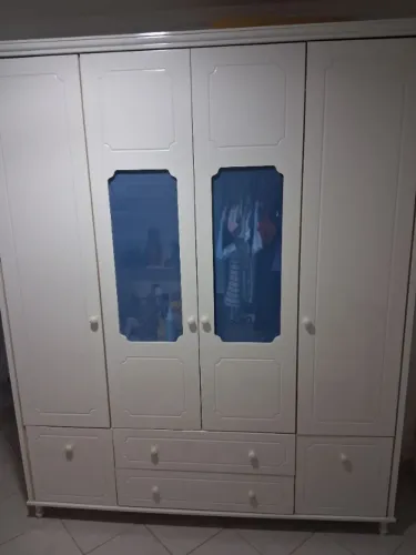 Guarda-roupa em Laca