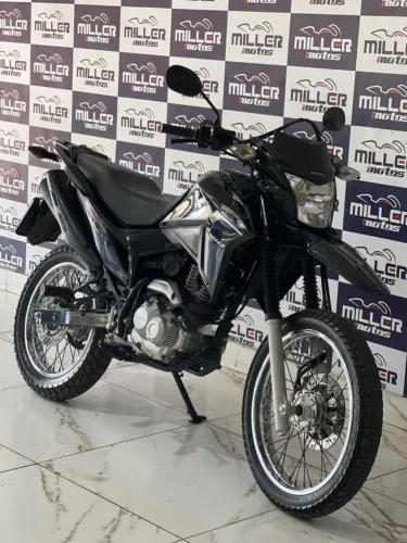 Honda Bros 160 - 2024 ? Ano: 2024/2024 ? KM: 24.587 ? Valor: R$ 21.990