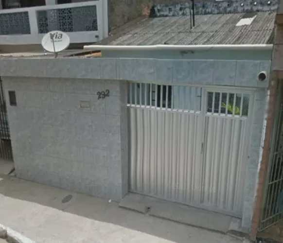 Casa 2 Quartos, 1 Garagem - Brasília Teimosa