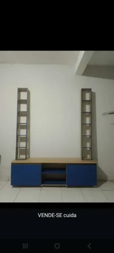 Rack para TV com nichos laterais - seminovo