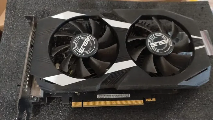GTX 1650 4GB *LEIA A DESCRIÇÃO*