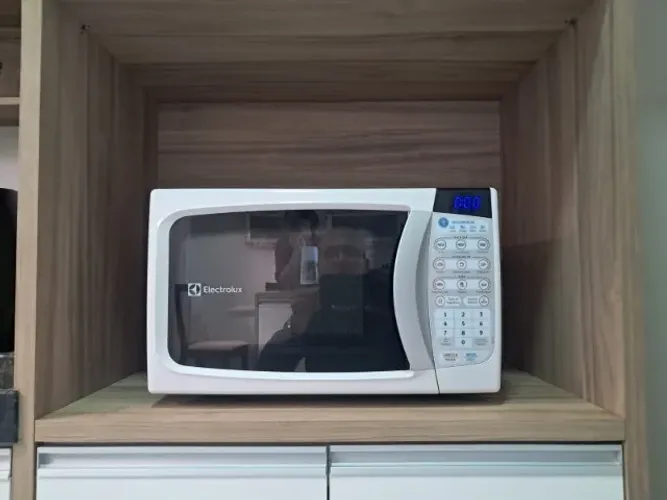 Microondas Eletrolux 20 litros 220V