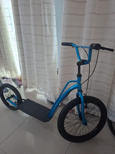 Patinete criança e adulto