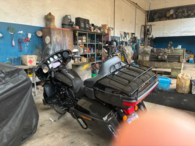 Vendo duas Motos Ultra Limited.