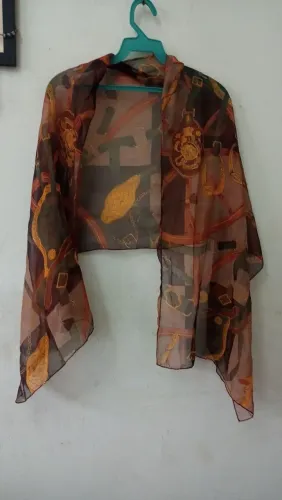 ? ECHARPE FEMININA ESTAMPADA - LINDA E ELEGANTE! ?
